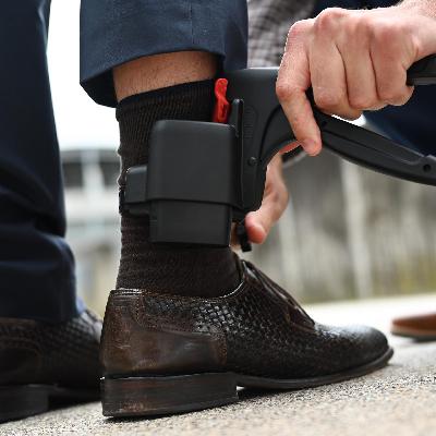 Elektronische Fußfessel - Kabinett beschließt Gesetzesverschärfung bei häuslicher Gewalt Elektronische Fußfessel - Kabinett beschließt Gesetzesverschärfung bei häuslicher Gewalt