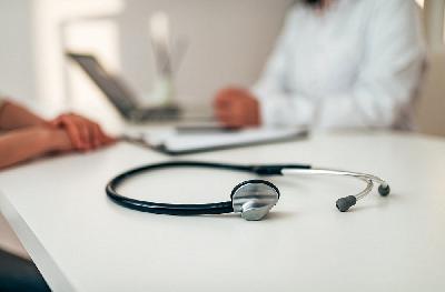 Профсоюз против министра: ситуация в здравоохранении