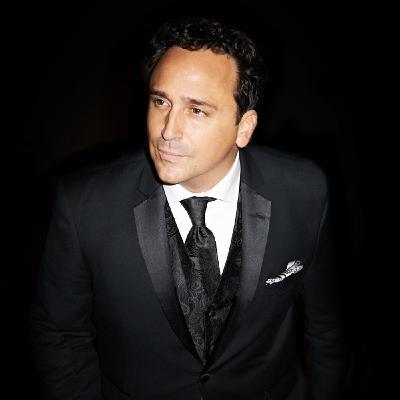 #268: CHRIS MACCHIO is America's tenor with a golden-era voice uniting people across the globe from the White House balcony & Butler, PA #268: CHRIS MACCHIO is America's tenor with a golden-era voice uniting people across the globe from the White House balcony & Butler, PA
