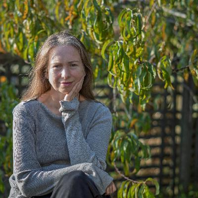 Conversations with New Zealand Photographers - Yvonne Todd Conversations with New Zealand Photographers - Yvonne Todd