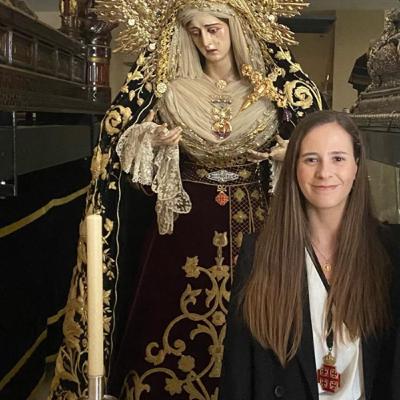 "Conversando entre generaciones". Paloma Betes Ramos, segunda jefa de procesión de la Hermandad del Sepulcro en Málaga "Conversando entre generaciones". Paloma Betes Ramos, segunda jefa de procesión de la Hermandad del Sepulcro en Málaga