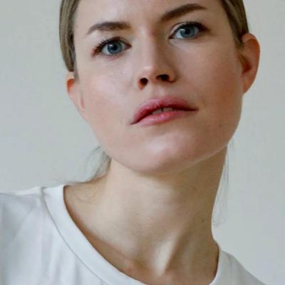 Annica Müller - Peep Performance the Rave