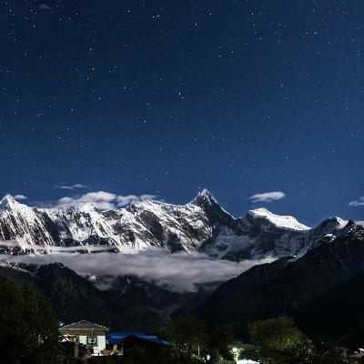 A Group Healing Meditation For Those Experiencing Trying Times