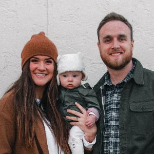 Who in the world are the Traveloars?