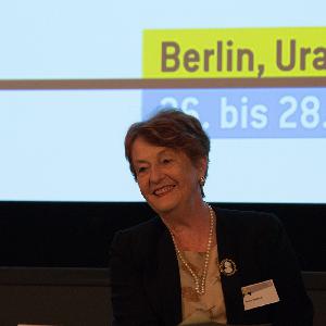 Courting Armageddon - Der Tanz auf dem Vulkan