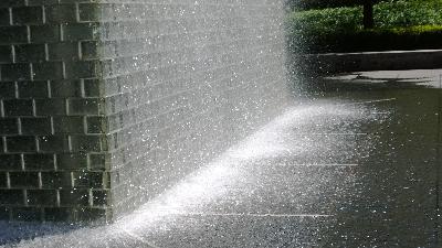 When it Rains, Love Slips