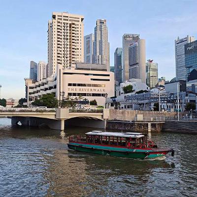 Chinese premier arrives in Singapore for official visit Chinese premier arrives in Singapore for official visit
