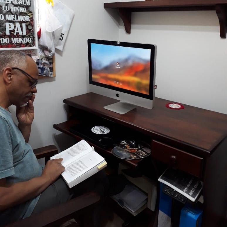 Rádio Camélia/NESEF/UFPR - filosofia, cotidiano e as possibilidades do pensamento crítico