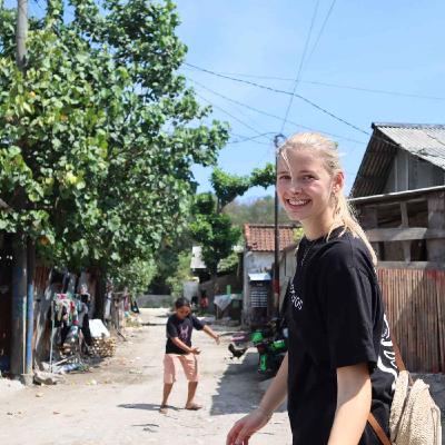 Julie Kroslid - på eventyr med Gud