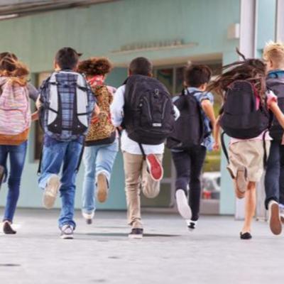 Como os estudantes podem desenvolver novas habilidades e competências? Como os estudantes podem desenvolver novas habilidades e competências?