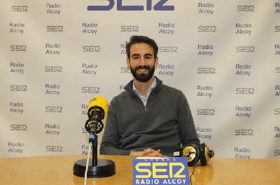 Entrevista a Miguel Abad, gestor de telecomunicacions en Netllar. Entrevista a Miguel Abad, gestor de telecomunicacions en Netllar.