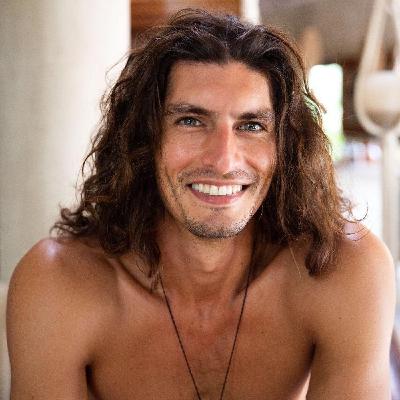 S2 Ep17: How to be in a heart-mind-coherence space with Alchemy Rewire with Rodolfo Escalante