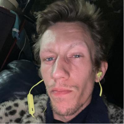 Reading Jackie Boi's Girlfriend Stories