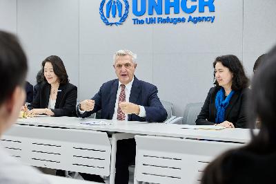 'Koreans know what it means to be a refugee,' says UNHCR chief in Seoul