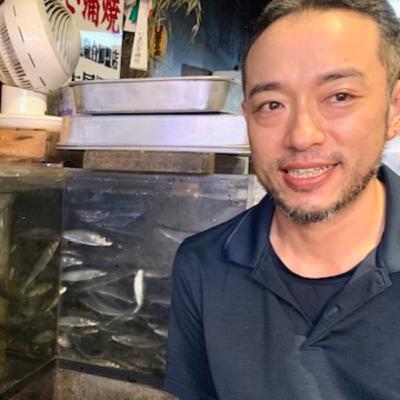 2025-10-7OA【錦市場】「鰻　大國屋　－水槽に沢山の子持ち鮎が！－」