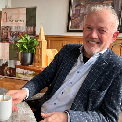 atze jan de vries de oude friese kerken en een kennismaking met atze jan de vries de oude friese kerken en een kennismaking met