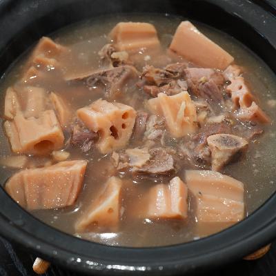 「玛」上过年 | Shiyu：年夜饭餐桌上一直被长辈夹菜怎么办？