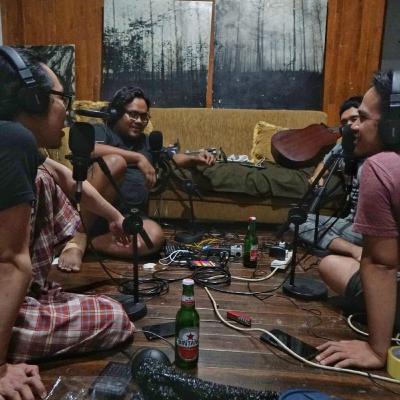 EPISODE 1 : PERKENALAN, MASA LALU SEBELUM MASUK KAMPUS SENI