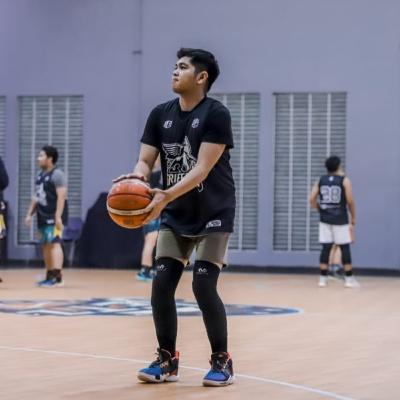 Jabrik si pria tampan, merantau dari Palembang ke bandung demi peuyeum! Jabrik si pria tampan, merantau dari Palembang ke bandung demi peuyeum!