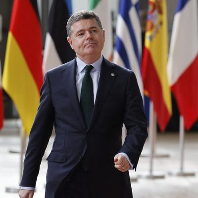 Tús Áite: Polaitíocht an Lae