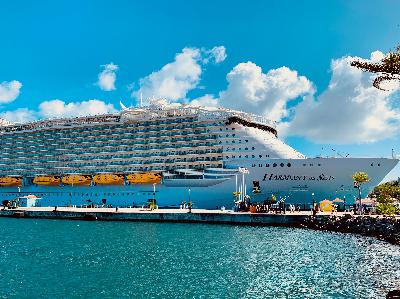 More short cruises on big ships has become controversial