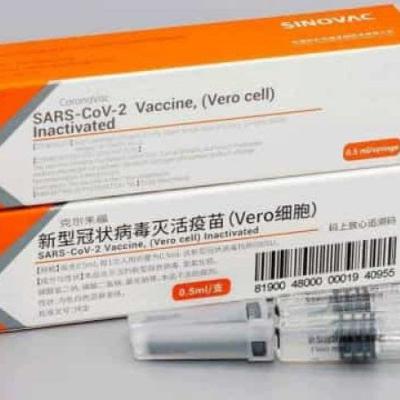 Por que a CoronaVac assusta tanto? Programa #28