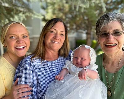 S3 E21: The Sandwich Generation