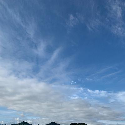 朝６時ごろのマンションベランダの音声です。鳥が鳴いたり近くのお寺の木魚が聴こえてきます。