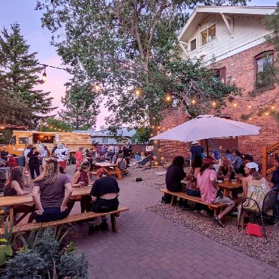 Bend, Oregon - Bunk+Brew Hostel: Part 1 - Hostels Are Built By The People Who Stay There