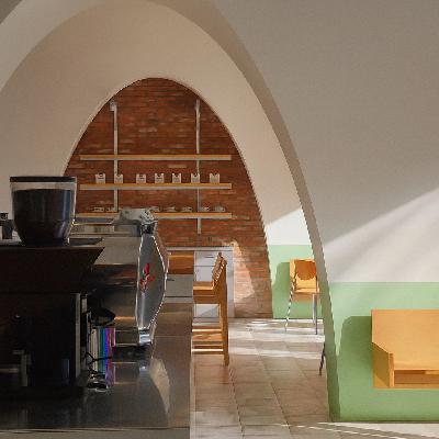 喝的不是一杯咖啡，是一座城市丨高雪的桥梁、聚会和舞台