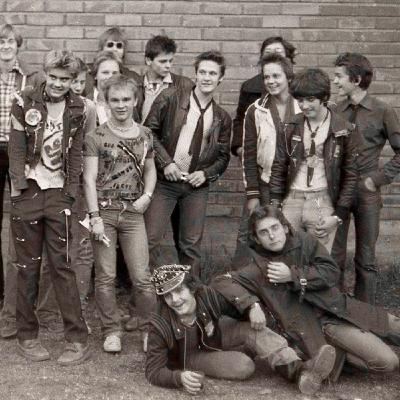 Punk Finlandia 1979, QUÉ AÑO !!! Tonight is the Blast, 42