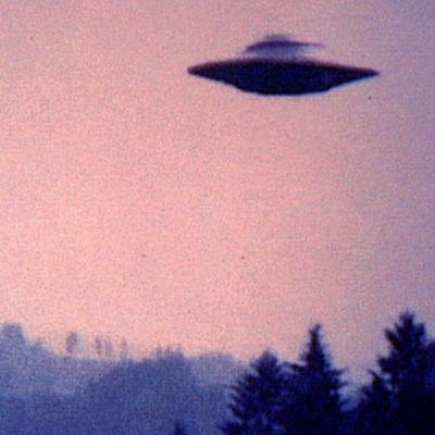 Moonsatellite Owns A Martian Survival Kit Episode 3 F/ Count Bass D Moonsatellite Owns A Martian Survival Kit Episode 3 F/ Count Bass D