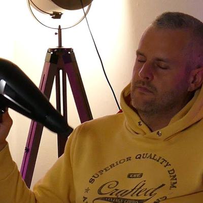 #551. Spokojna chwila przy dźwięku suszarki do włosów