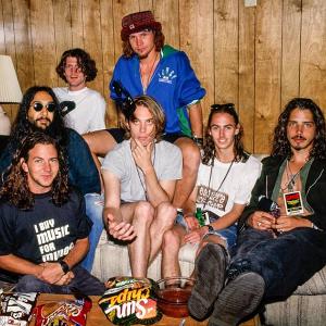 How "Hunger Strike" by Temple of the Dog gave Eddie Vedder an early duet with Chris Cornell