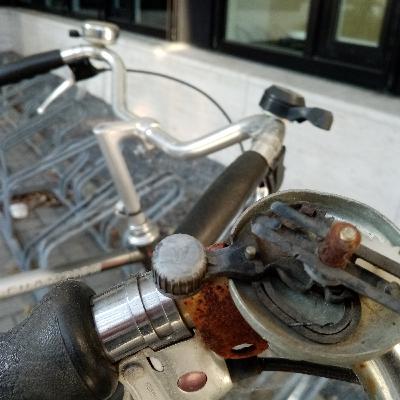 #4 Maak plaats, maak plaats, maak plaats. De fietsbel als sonische middelvinger