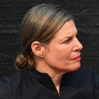 “Die Entwicklung nach vorne, ist immer eine Beschäftigung damit, was hinter uns ist“ | Maren Wurster, Schriftstellerin “Die Entwicklung nach vorne, ist immer eine Beschäftigung damit, was hinter uns ist“ | Maren Wurster, Schriftstellerin