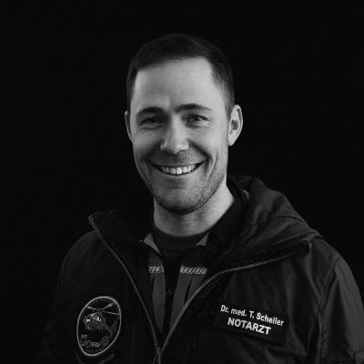 DR. TOBIAS SCHELLER - Notarzt im Christoph 17 - Bergrettung in Schnee und Eis DR. TOBIAS SCHELLER - Notarzt im Christoph 17 - Bergrettung in Schnee und Eis