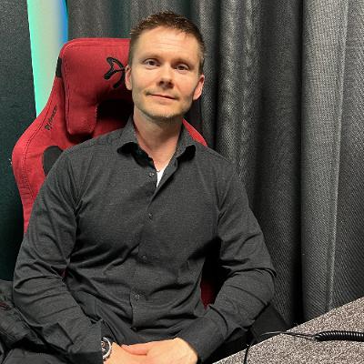 #111 - Reykjavíkurflugvöllur undir hæl borgarinnar – nýjar skipulagsreglur í vinnslu – borgin vill einkaþotur og þyrlur burt og takmörk í starfsleyfið – Viðar Jökull Björnsson flugvallarstjóri BIRK.