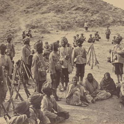 S8 Ep176: The DC Shooter, the Zero Units, and the Tragedy of the Afghan Withdrawal: Colleagues Husain Haqqani and Bill Roggio discuss recent violence in Washington, D.C. involving an Afghan immigrant that has drawn attention back to the chaotic U.S. withdrawal from