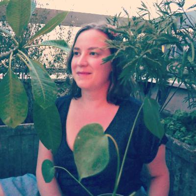 3: Yoga Nidra #3 avec Alisonne Sinard:  Calme et ancrage, une marche méditative en forêt