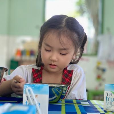 Bước chân đến trường - Bữa ăn phụ - “mắt xích” quan trọng trong phát triển tầm vóc trẻ em