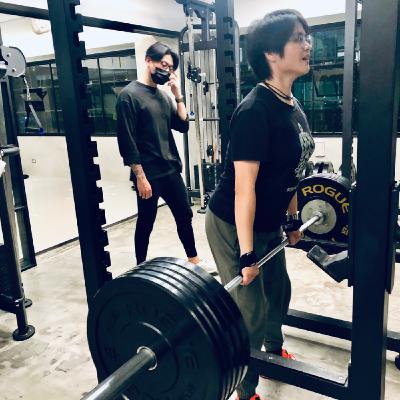 S2E6｜看世足打選戰你累了嗎💦健身小白的重訓大發現🏋️‍♀️戰繩跟竹蜻蜓、還珠格格的神巧合竟然是💡…！？