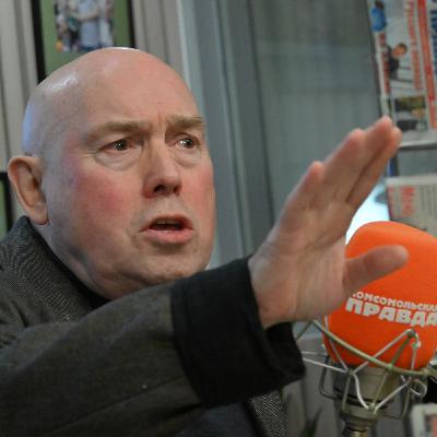 Актера Виктора Сухорукова натравили на Ларису Долину с помощью нейросети Актера Виктора Сухорукова натравили на Ларису Долину с помощью нейросети
