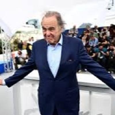 Oliver Stone. El amigo de los pollos.