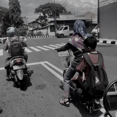 Sedikit Sedikit Lama Lama menjadi Sakit Sedikit Sedikit Lama Lama menjadi Sakit