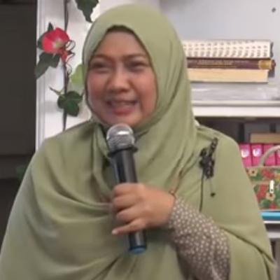 dr. Aisyah Dahlan, CHt II MENGENAL EMOSI PADA ANAK MENGENAL EMOSI KITA II Kajian Parenting dr. Aisyah Dahlan, CHt II MENGENAL EMOSI PADA ANAK MENGENAL EMOSI KITA II Kajian Parenting