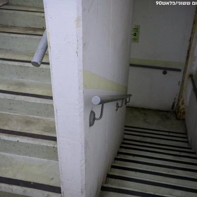 "לא יכולה להשאיר את בעלי מאחור - אנחנו נשארים בבית" "לא יכולה להשאיר את בעלי מאחור - אנחנו נשארים בבית"