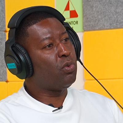 Conversatorio con uno de los 5 mejores futbolistas de la historia de Ecuador