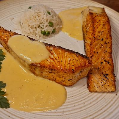 Folge 144 - Knuspriger Lachs & cremige Weißweinsauce – ein Duo zum Verlieben