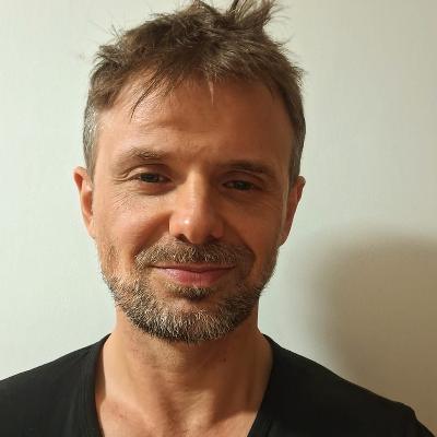 #25 The art of delivery with Maciek Bąk